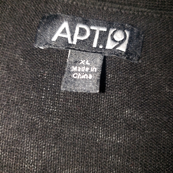 ♥️2 pieces in one Apt9 Tunic XL♥️ - Picture 3 of 3